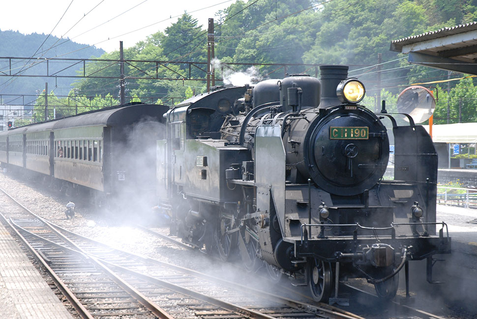 「川根温泉笹間渡」駅